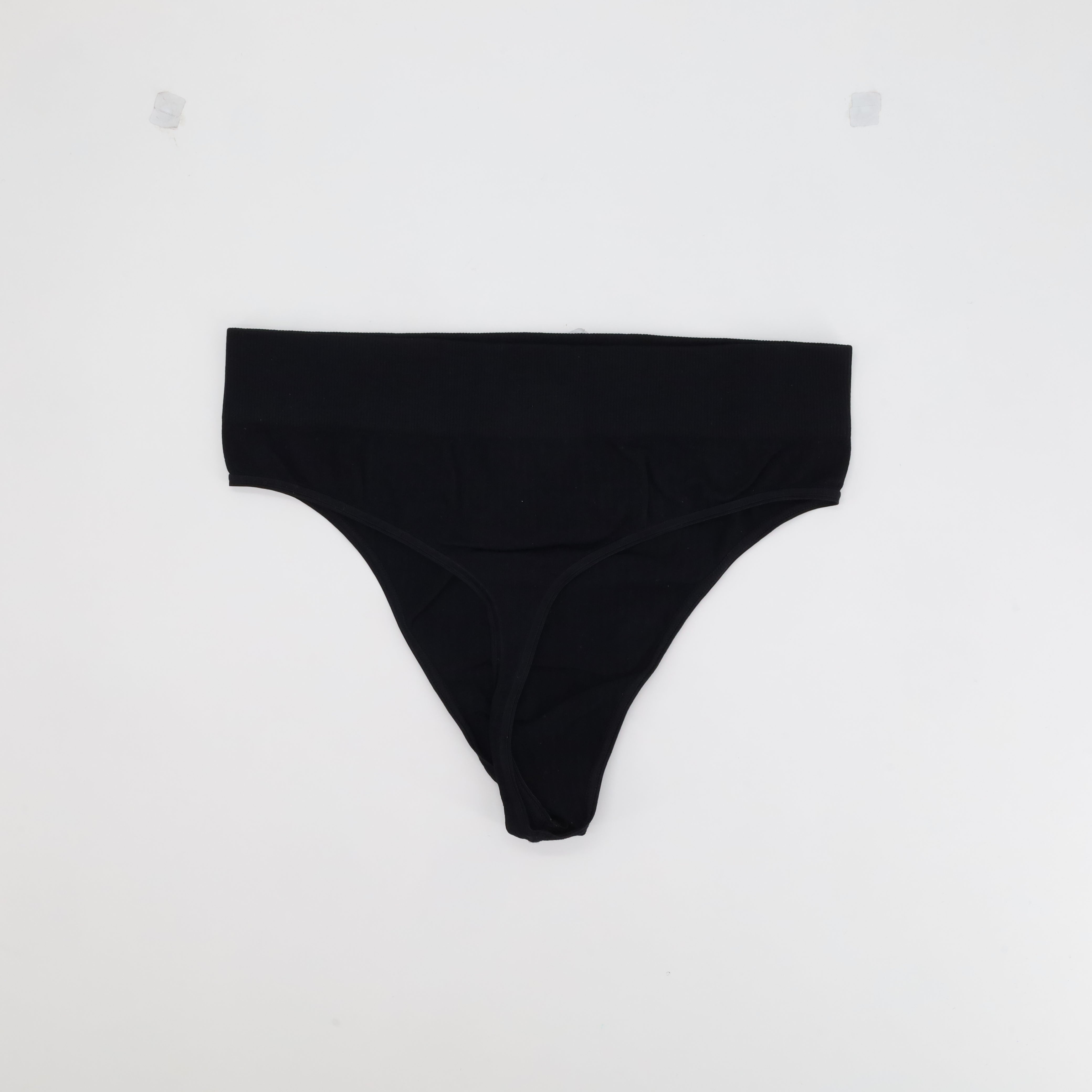 String Ysé Noir