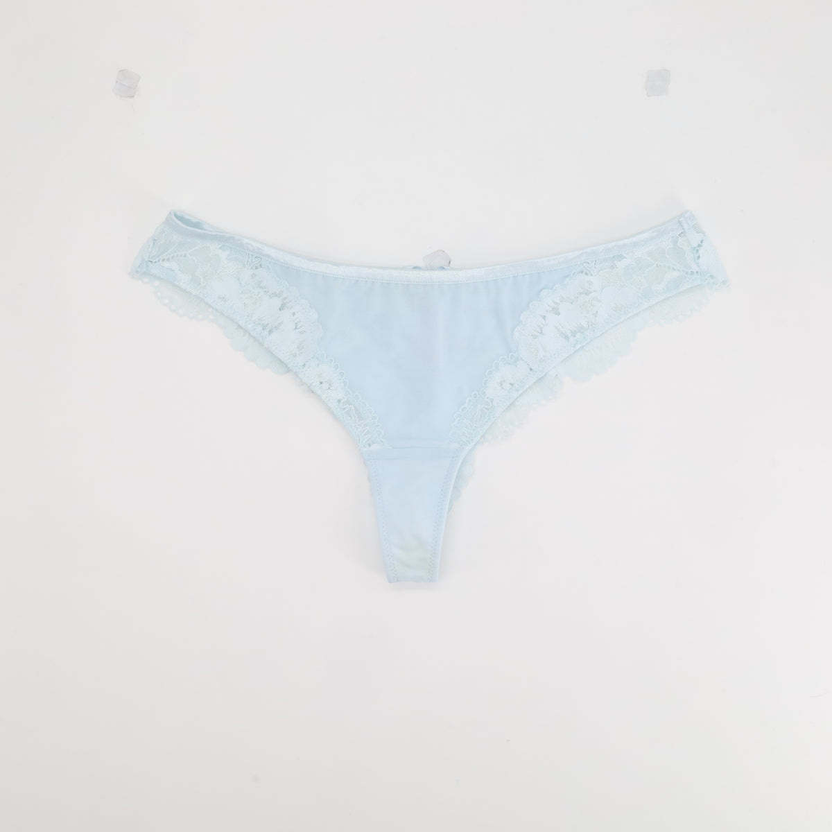 String Charlott' Bleu