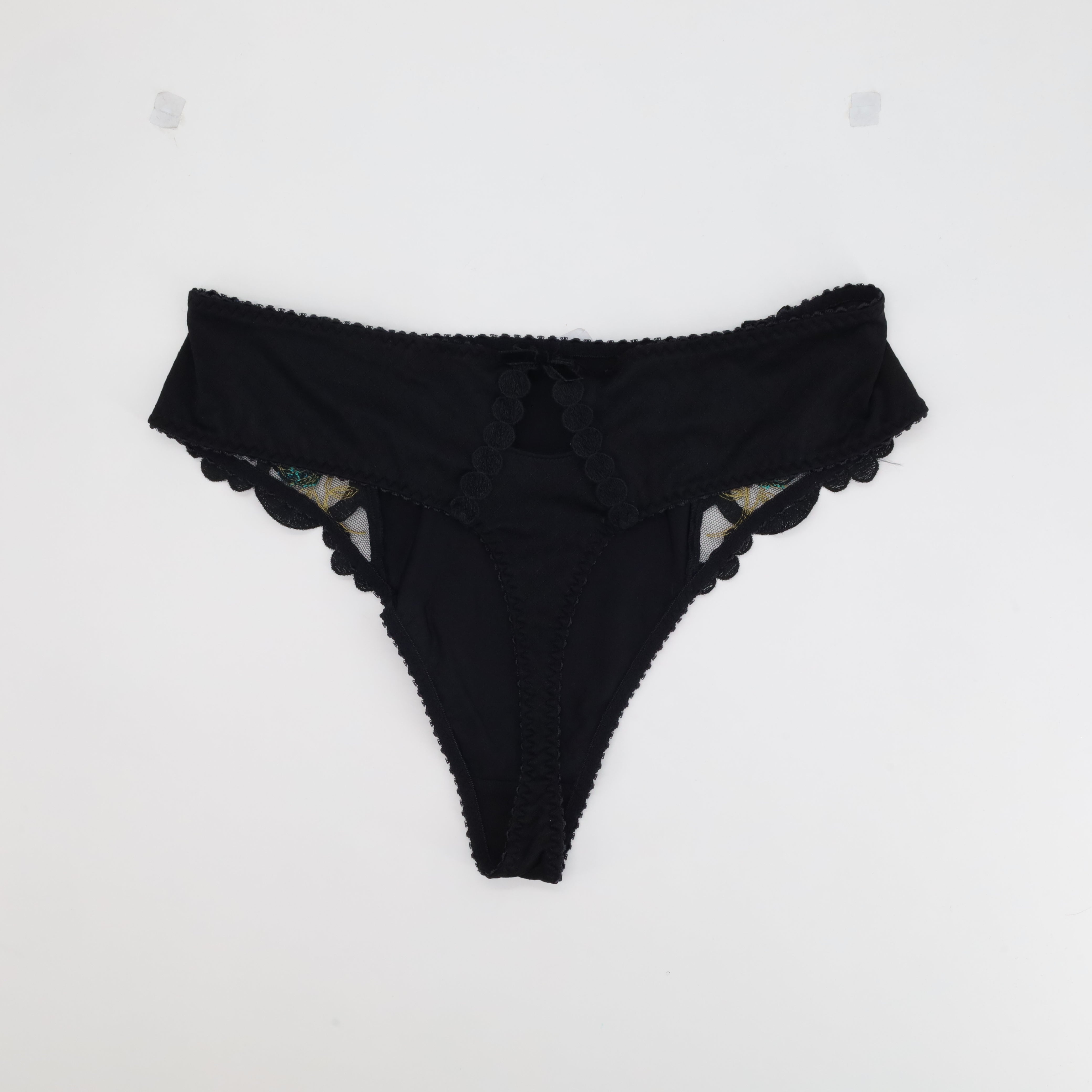 String Allande Noir