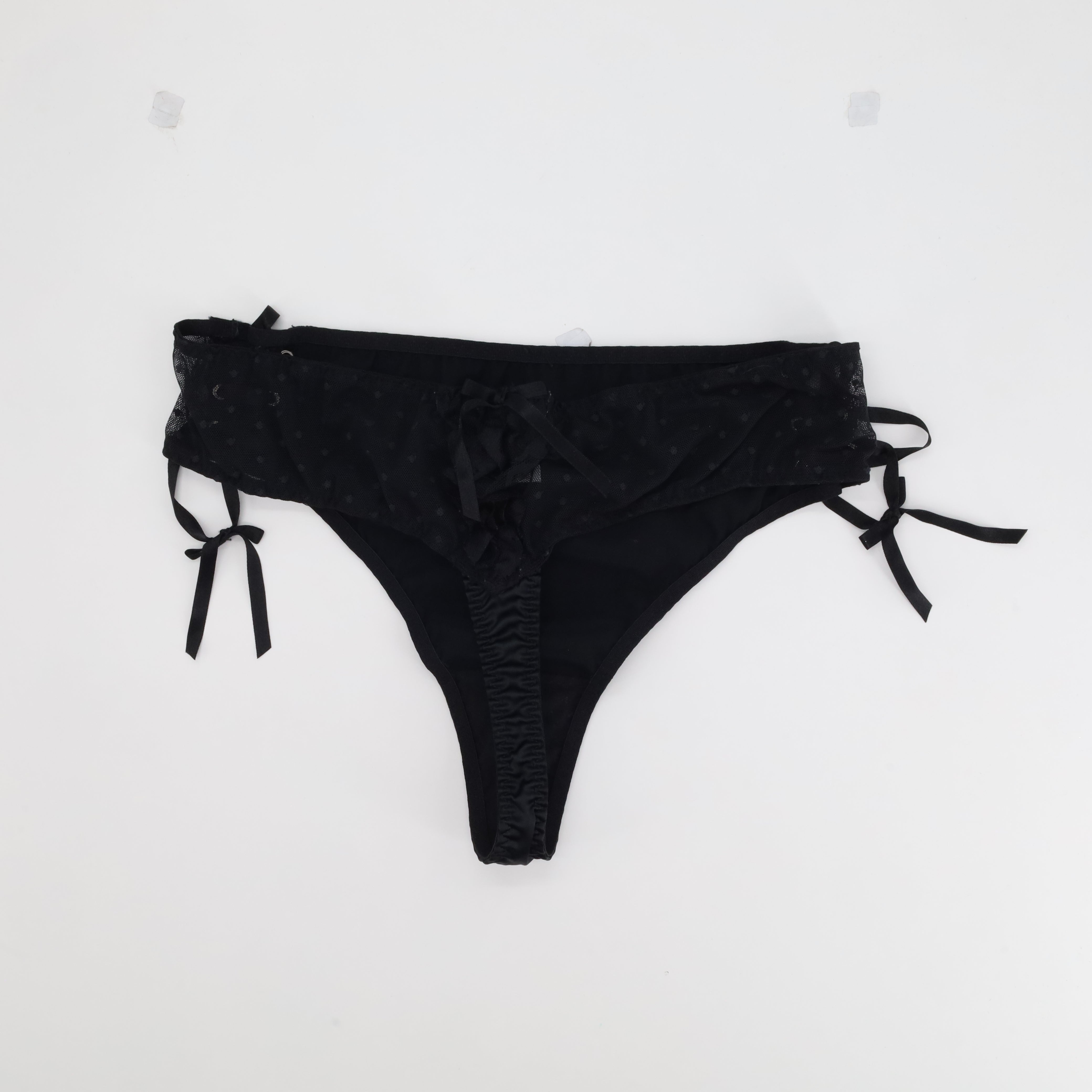 String Cannelle Noir