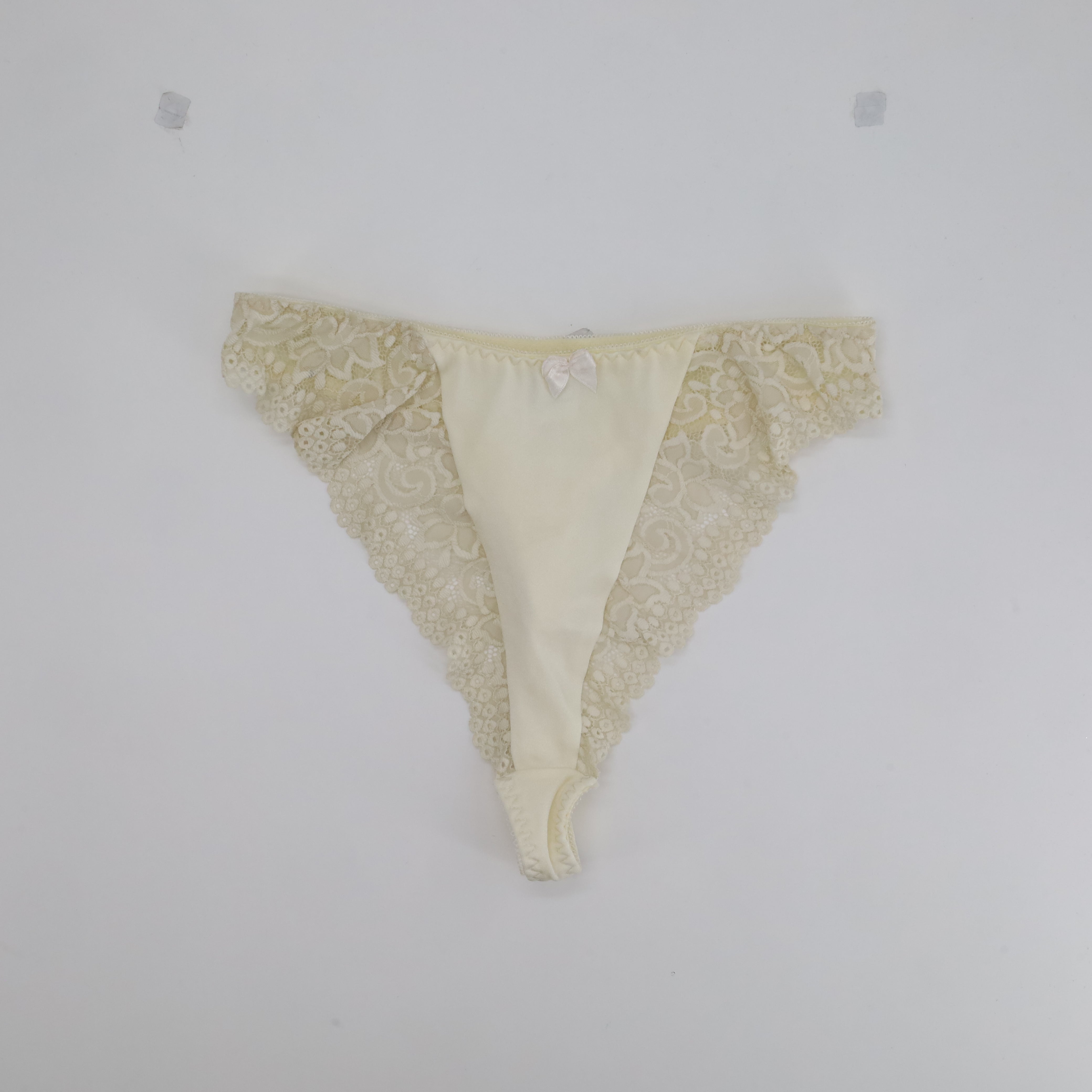String Beige