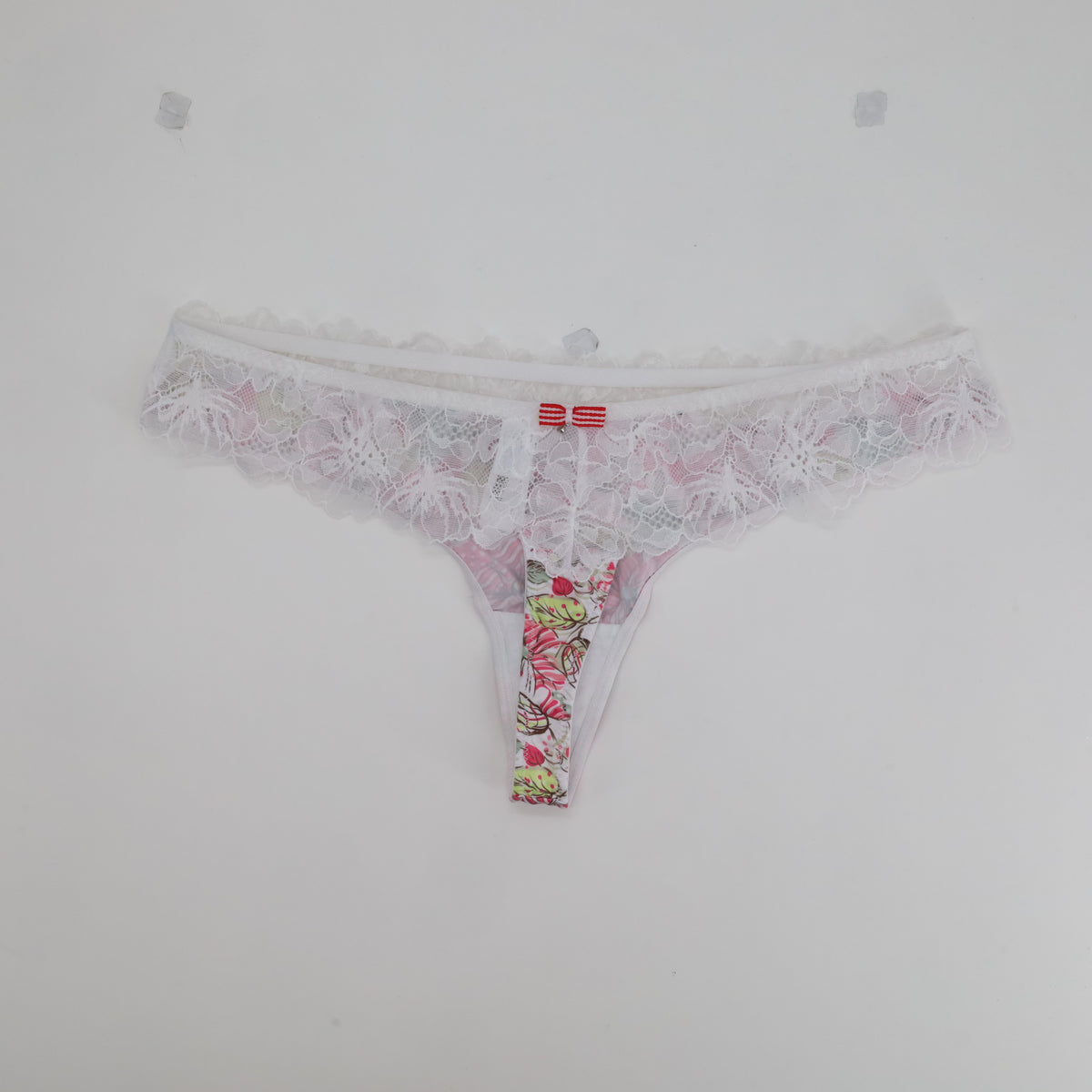 String Charlott' Blanc