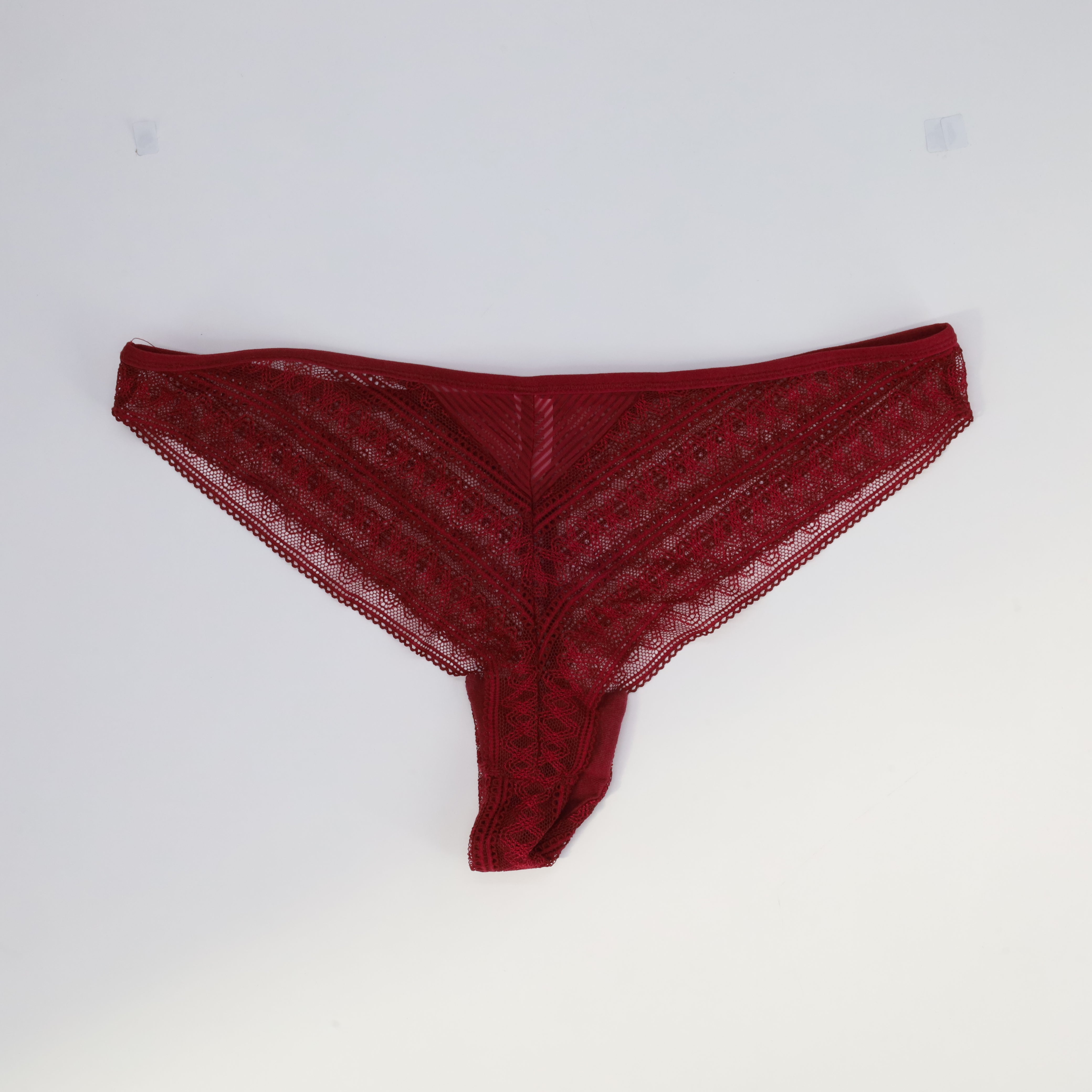 String RougeGorge Rouge