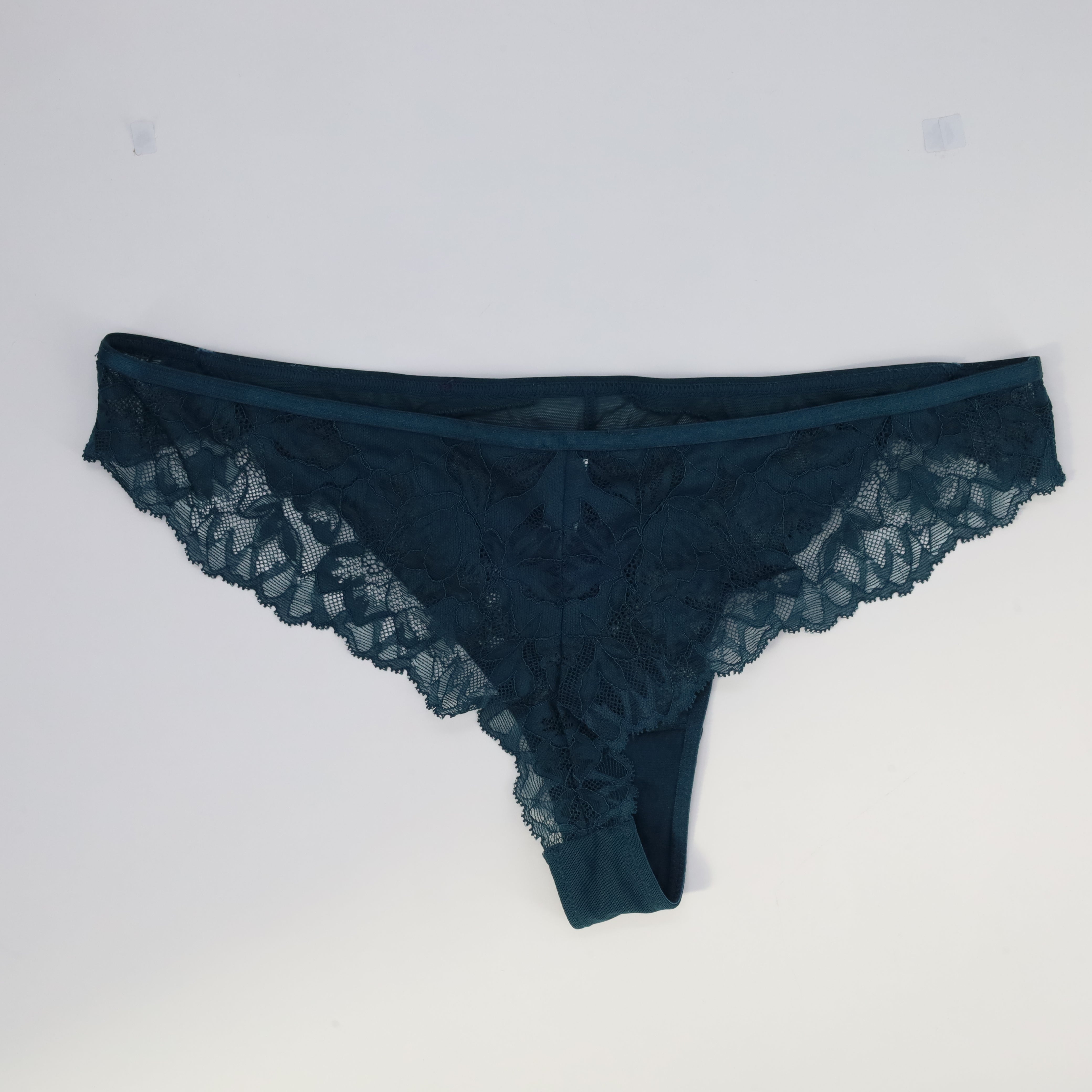 Tanga RougeGorge Bleu