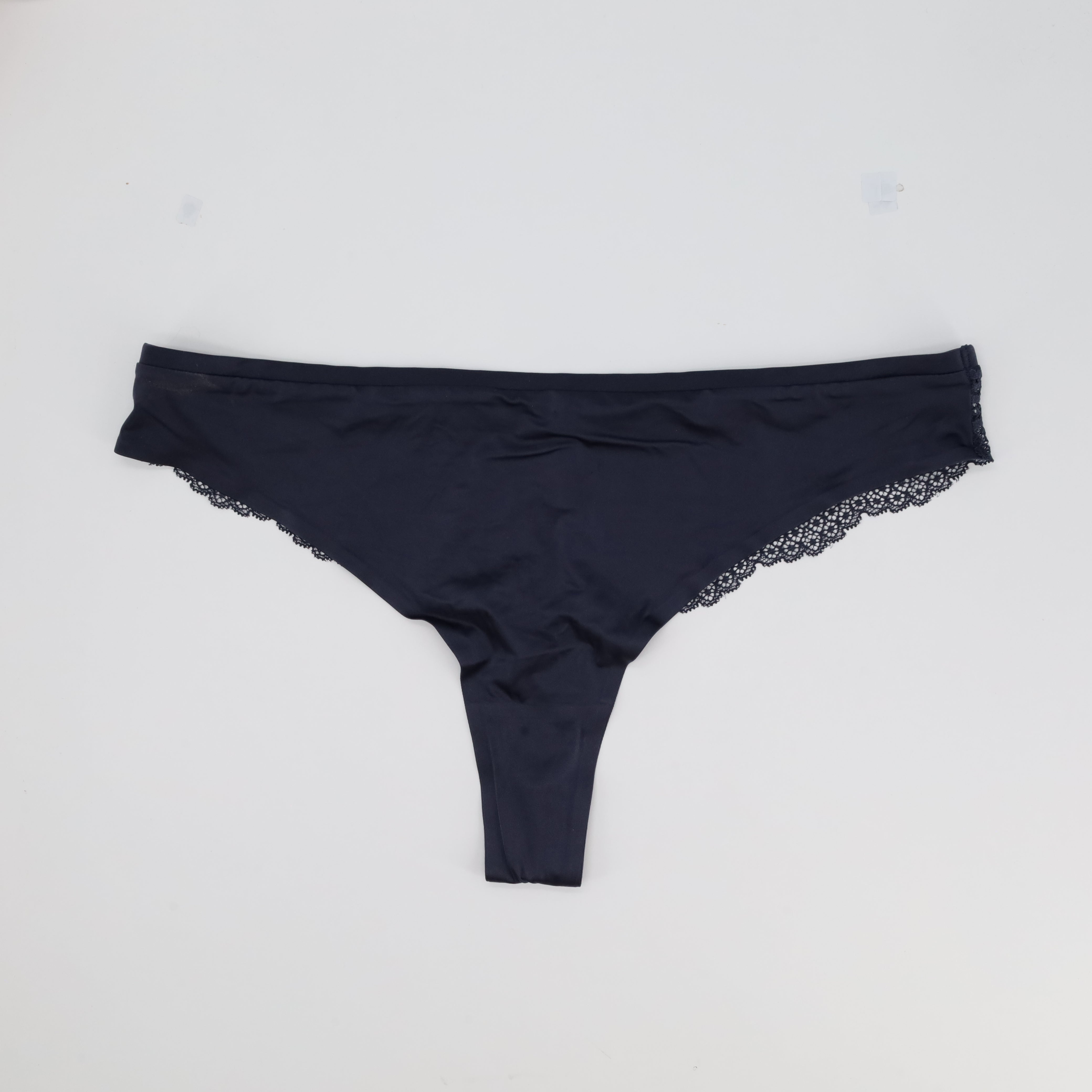 String RougeGorge Bleu