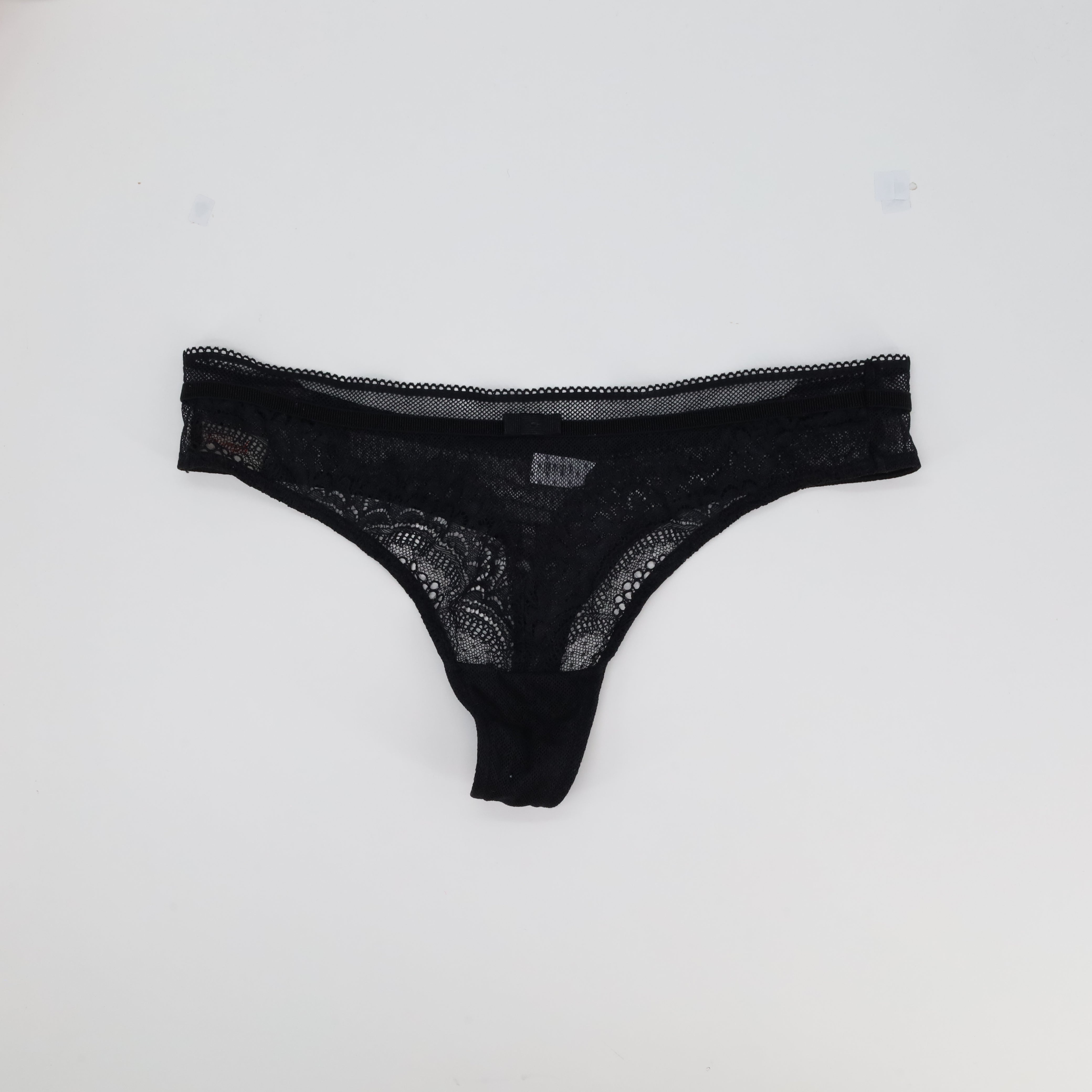 String Triumph Noir