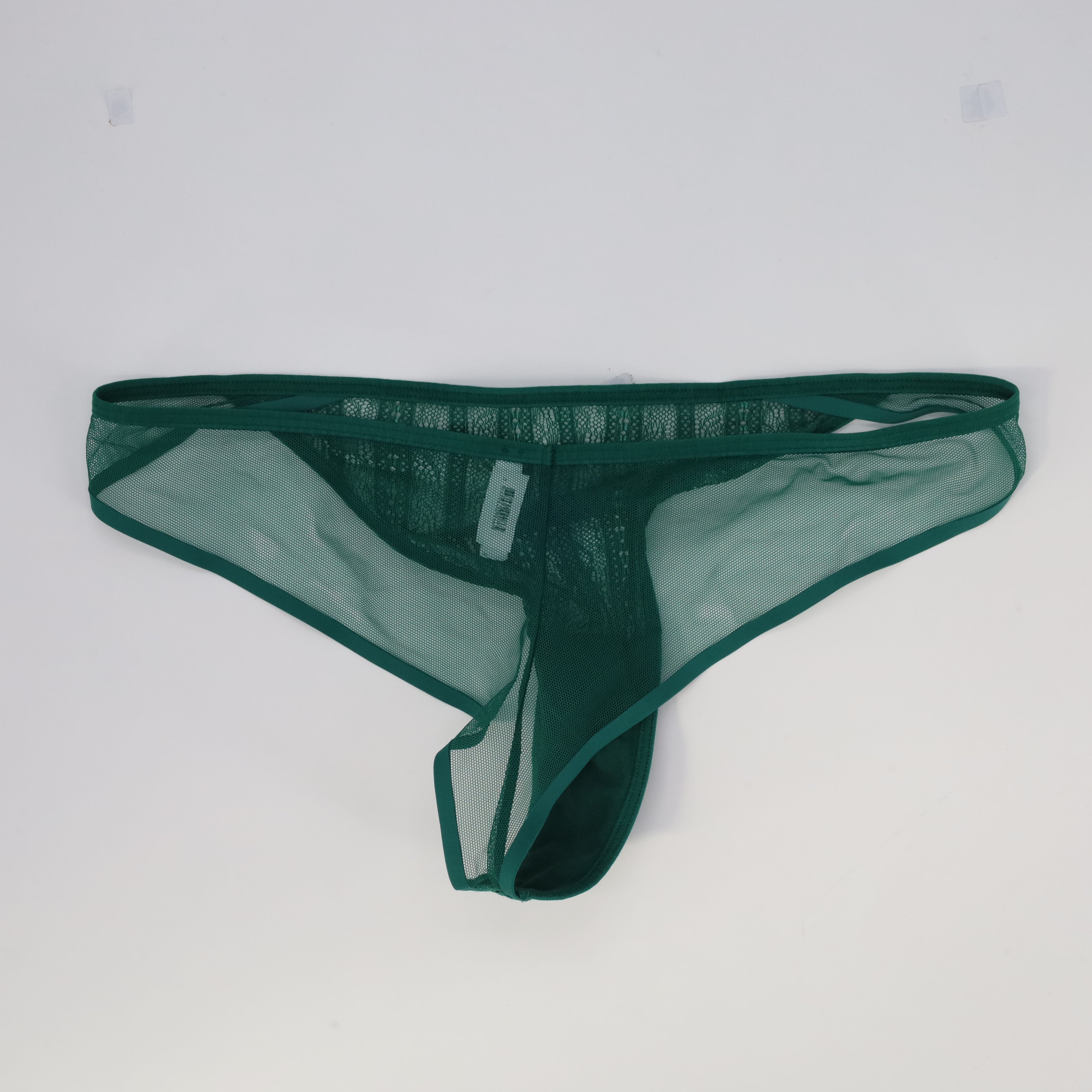 String RougeGorge Vert