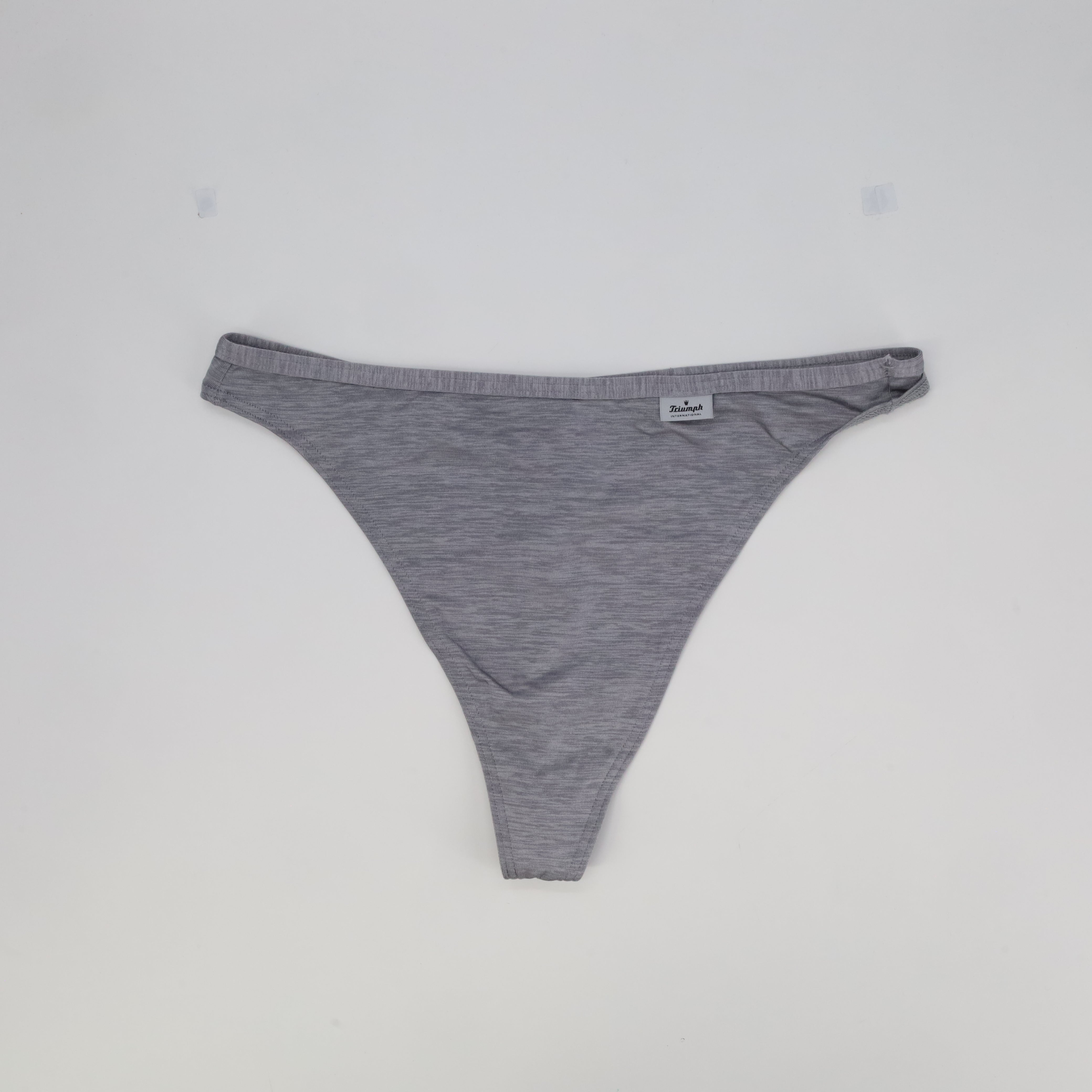 String Triumph Gris