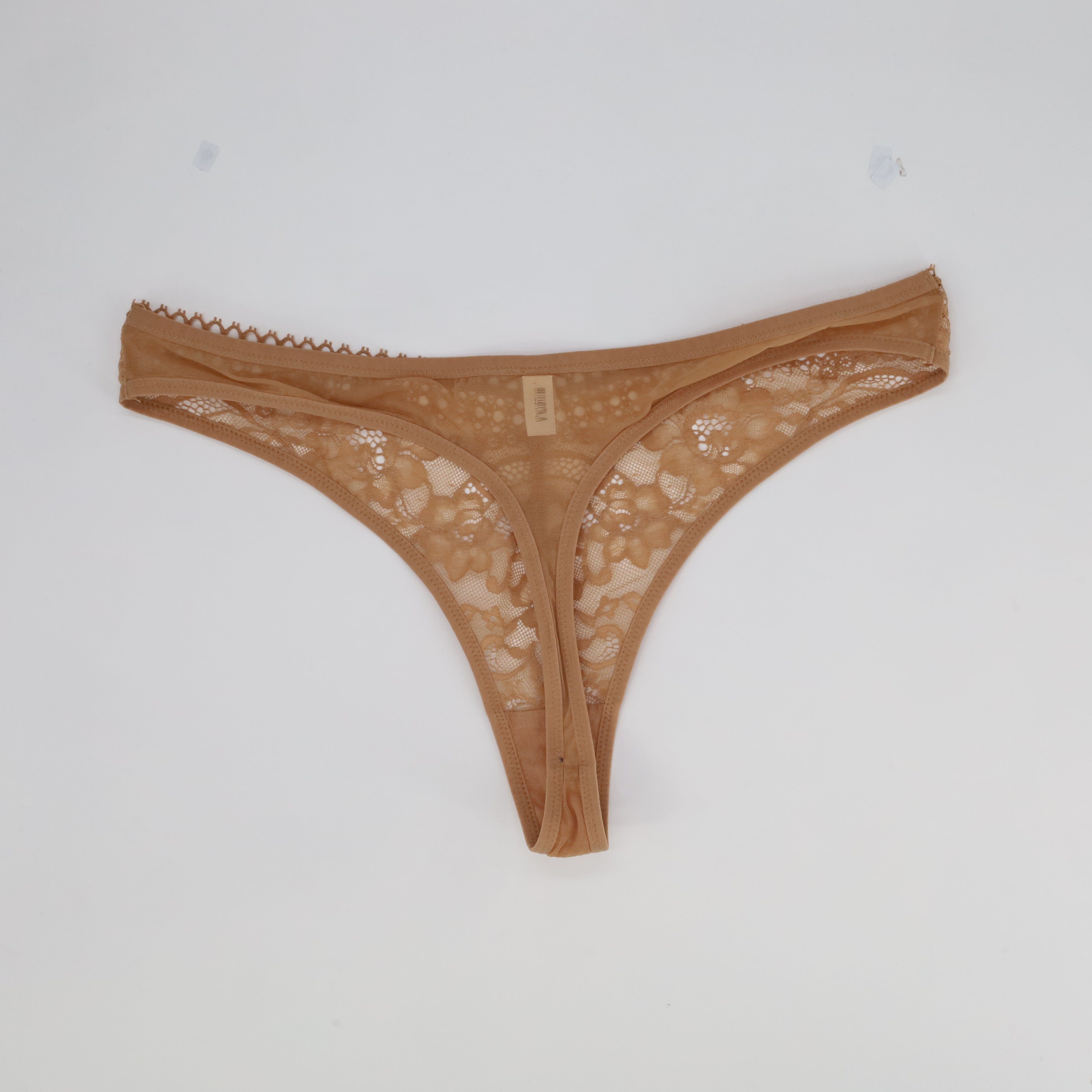 String Scandale Beige