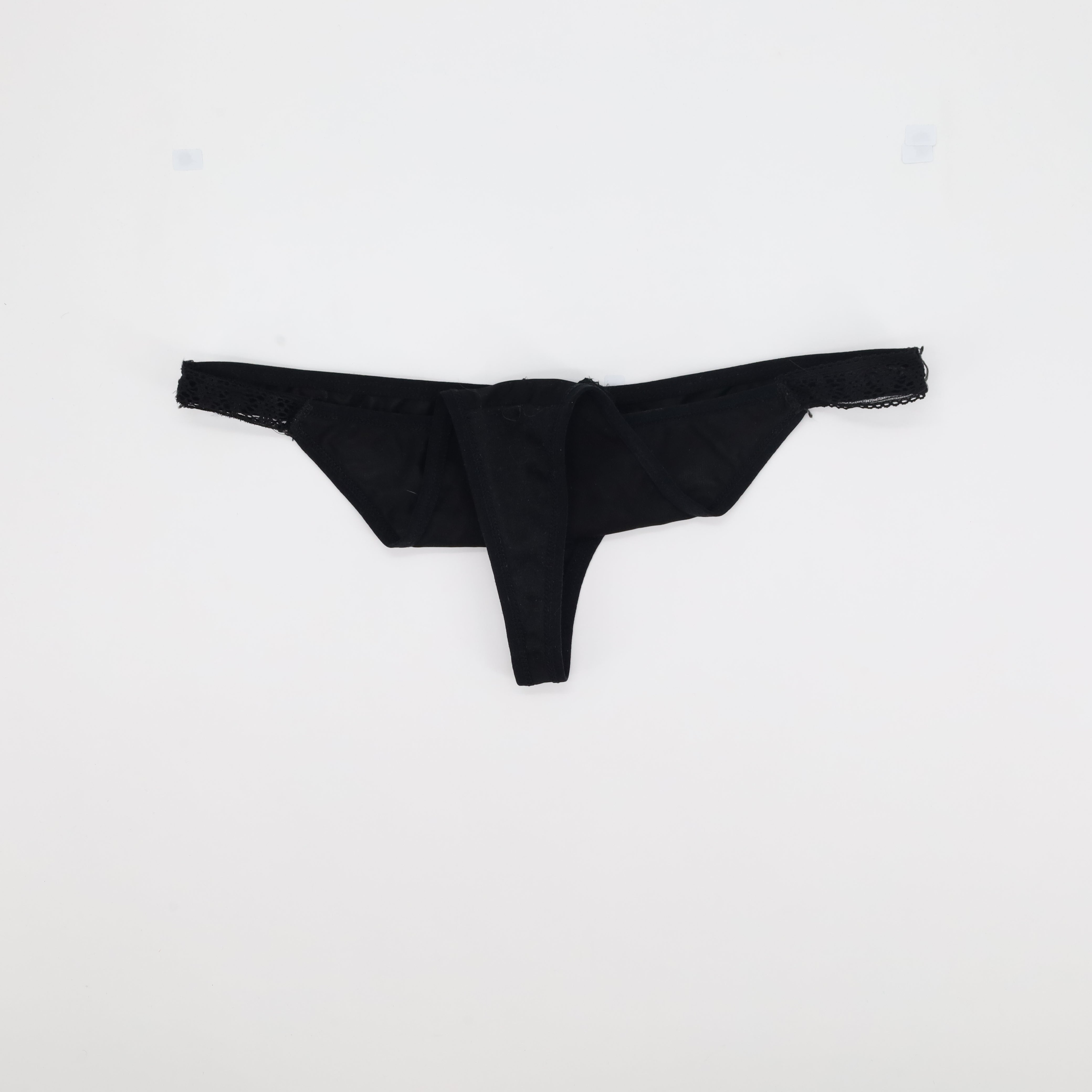 String Marque inconnue Noir