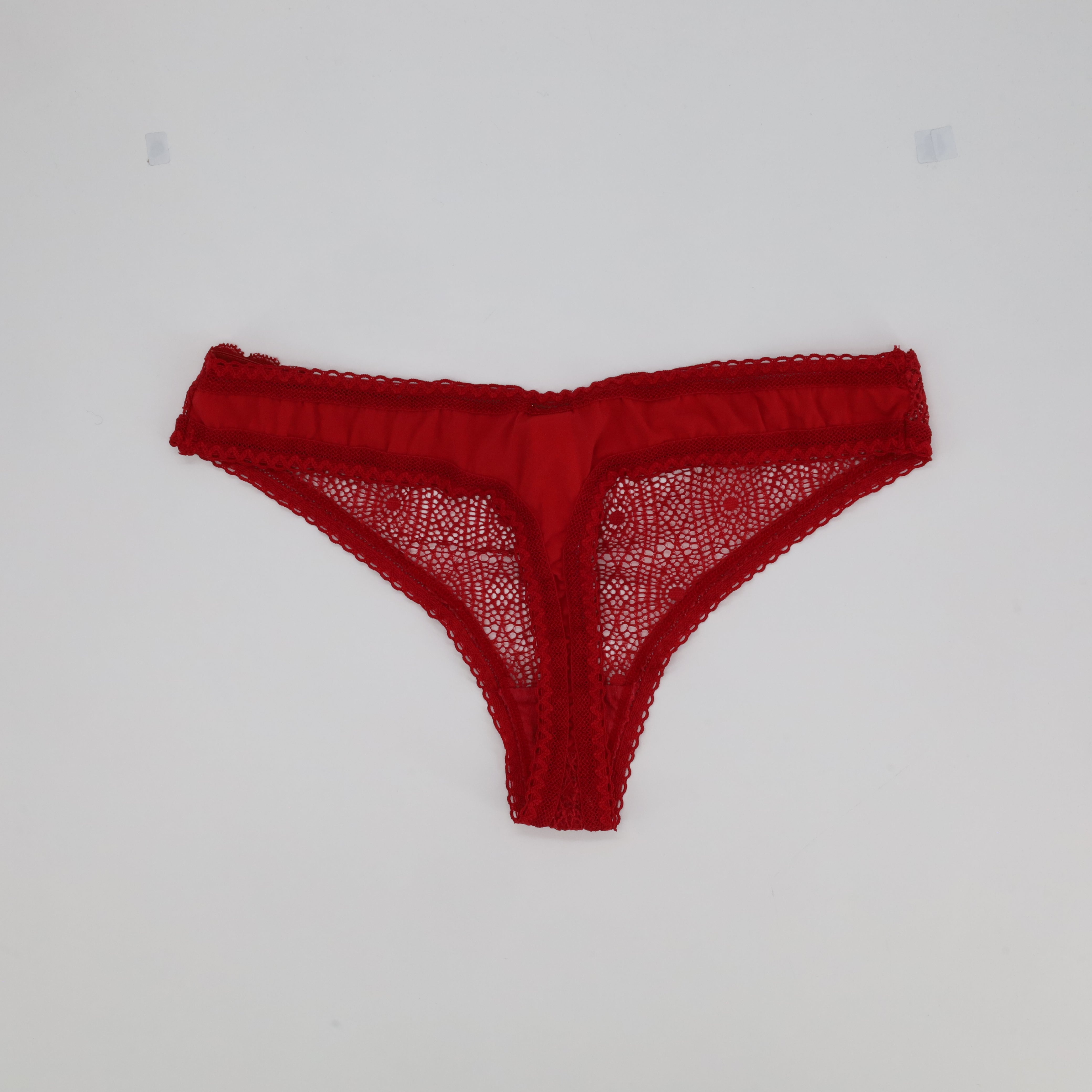 String ETAM Rouge