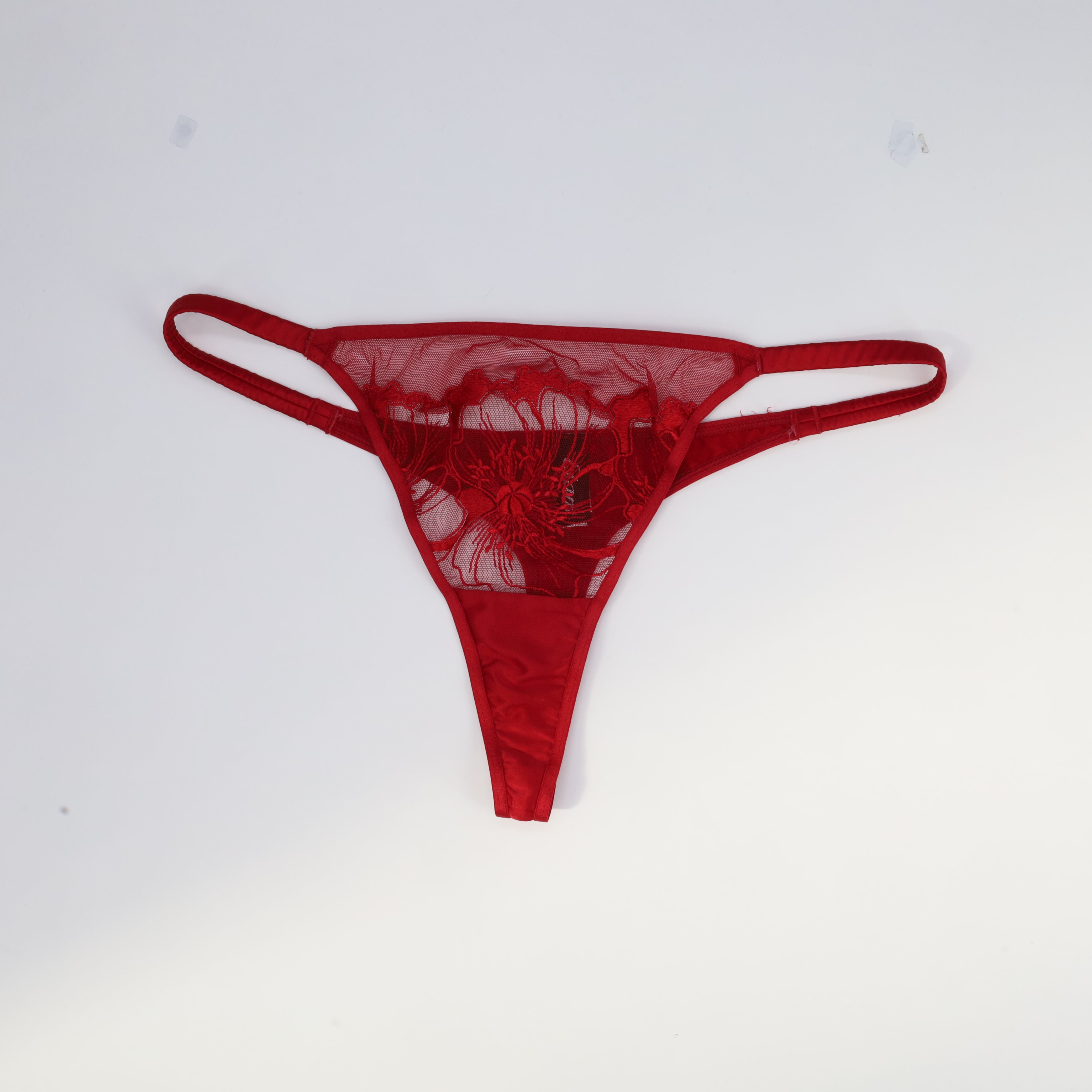 String ETAM Rouge