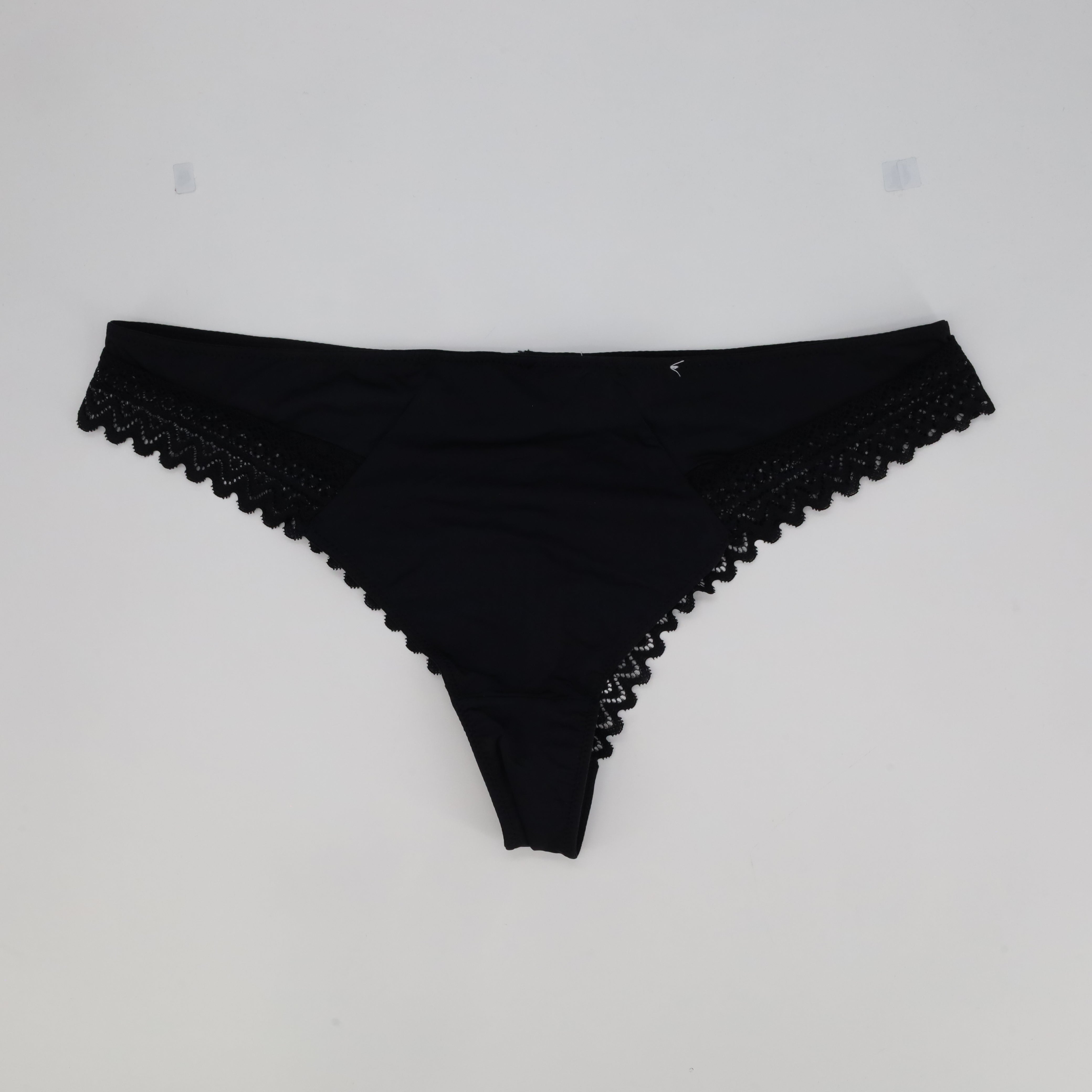 Tanga RougeGorge Noir