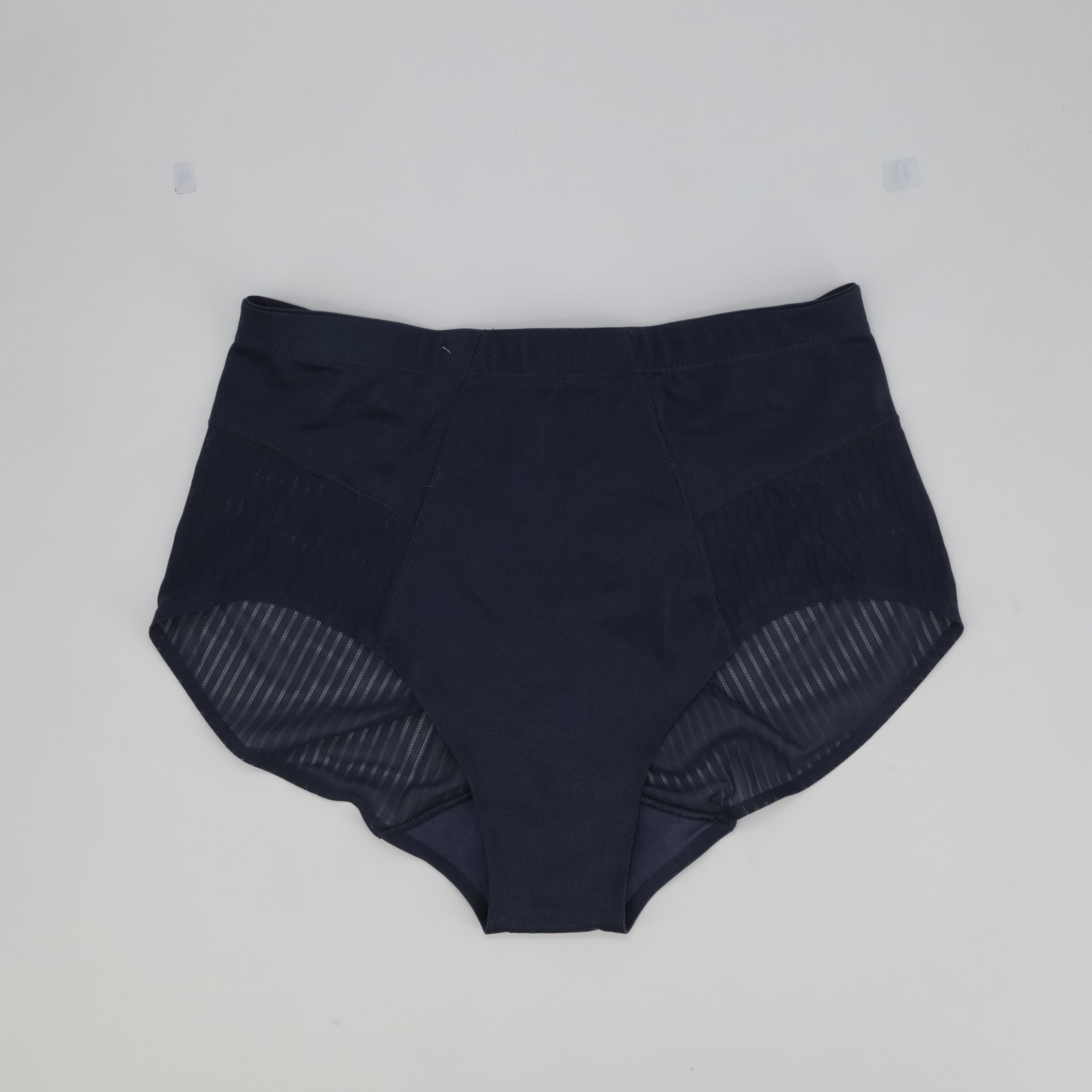 Culotte gainante DIM Gris